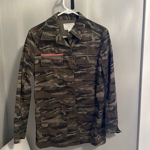 Carlson camo with pink stitching shaket